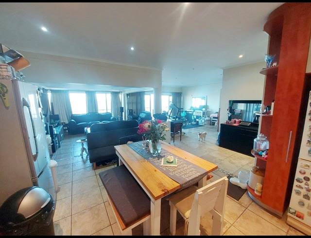 3 BEDROOM HOUSE RENTED IN BLUEWATER BAY